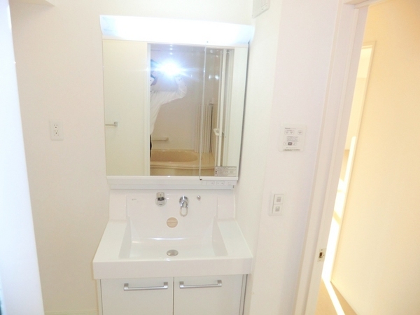 洗面設備　独立洗面化粧台付きでおすすめです！