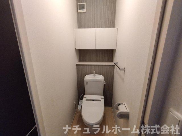 トイレ　温水洗浄暖房便座