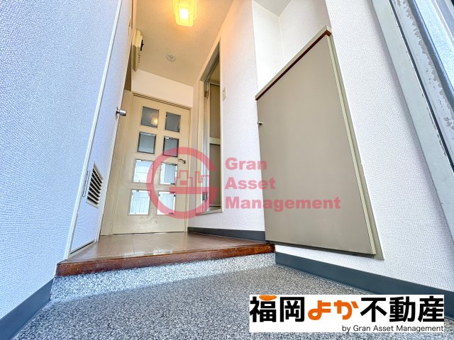 玄関　明るい玄関です