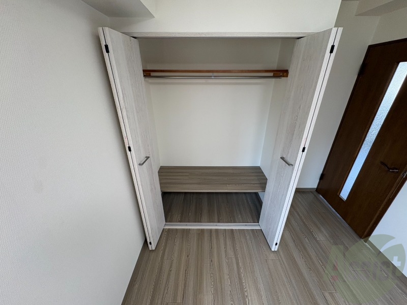 収納　寝室の収納です。部屋がすっきり片付きます。