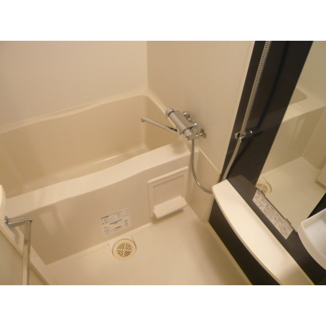 バス・シャワールーム　※同タイプ部屋写真