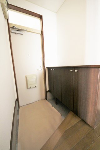 玄関　※他号室参考写真