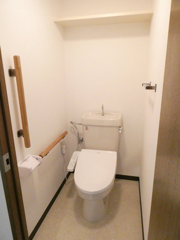 トイレ　清潔感のあるトイレは温水洗浄便座♪