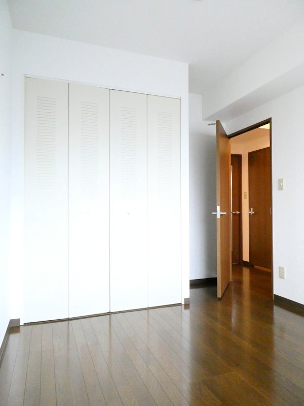 その他設備　独立した５．２帖洋室は主寝室に最適♪