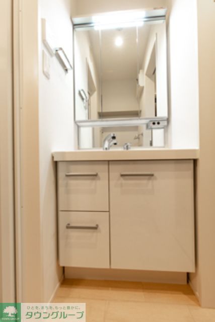 洗面設備　※写真は同タイプ住戸です。