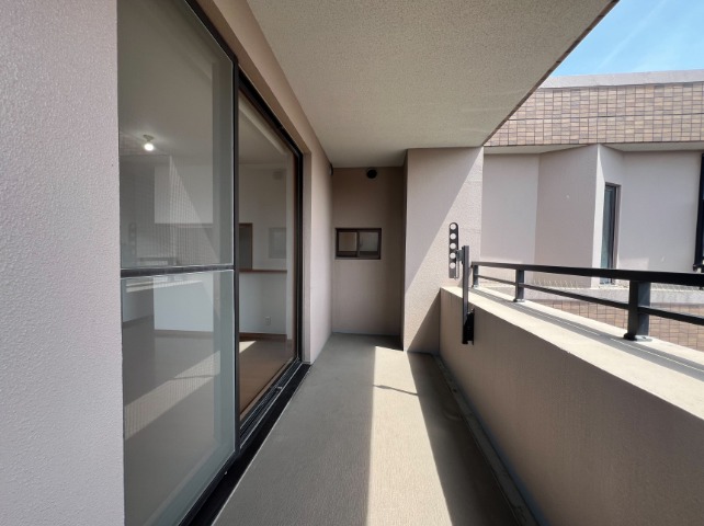 バルコニー　洗濯物もよく乾きそうですね