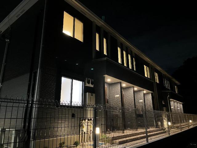 建物外観　外観写真（夜）