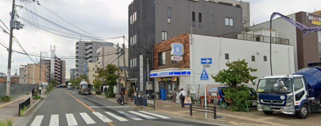 コンビニ　ローソン吹田岸部中五丁目店（コンビニ）まで241m