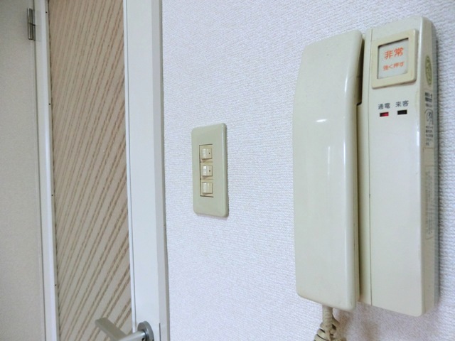 セキュリティ　★インターホンを完備しています。★