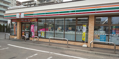 コンビニ　セブンイレブン札幌円山裏参道店（コンビニ）まで353m