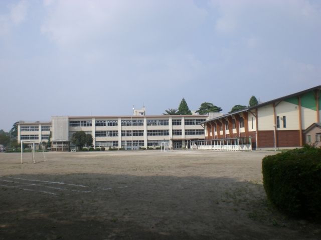 小学校　市立陽南小学校（小学校）まで580m