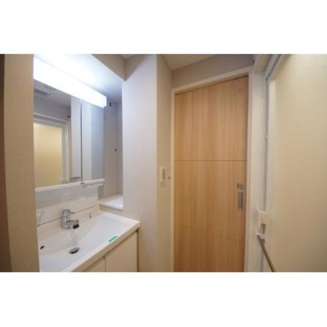 洗面設備　※写真は同タイプ住戸です。