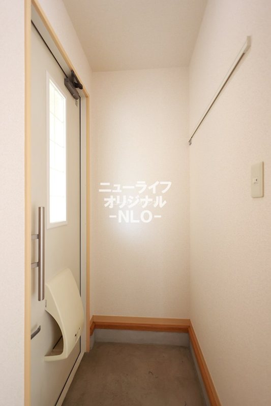 玄関　シューズボックス付で玄関まわりをすっきりと収納出来ます