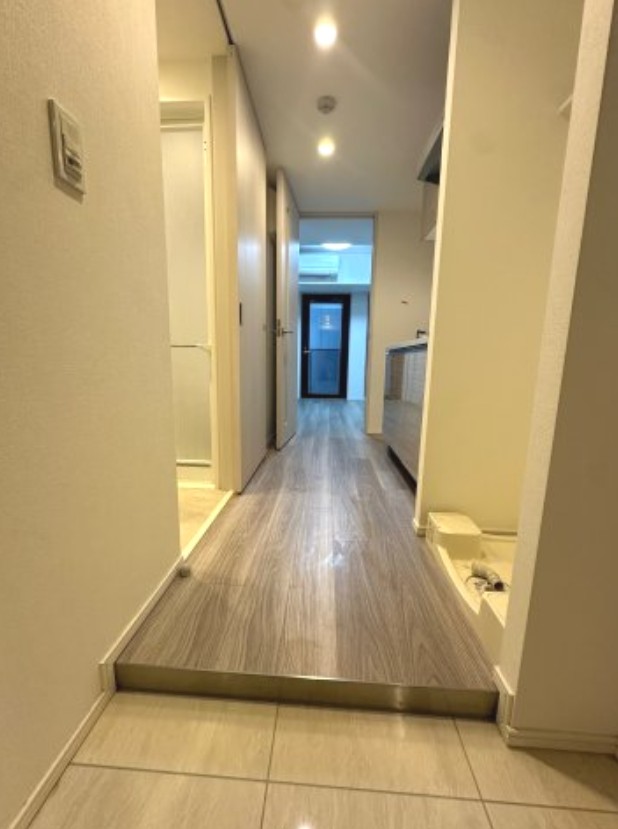 玄関　※別部屋参考写真