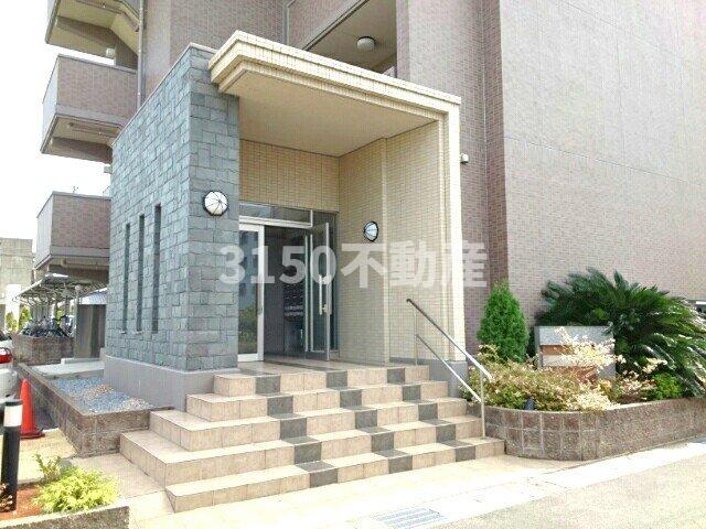 エントランス　毎日通るエントランスはこのようになっています