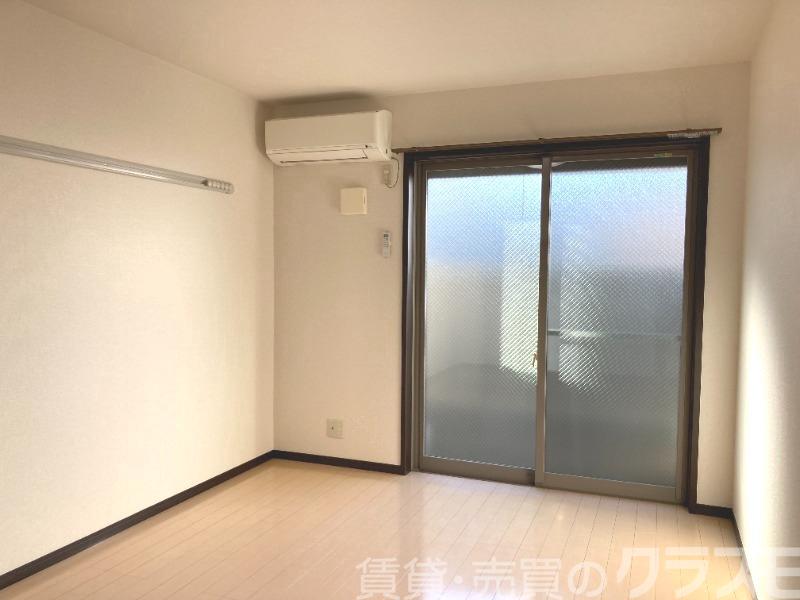 居室・リビング　明るいお部屋です♪