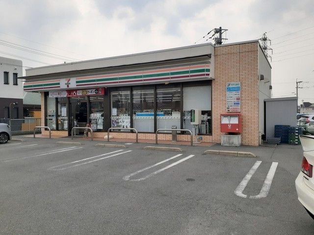 コンビニ　セブンイレブン久留米野田店（コンビニ）まで940m