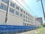 中学校　歌島中学校（中学校）まで884m