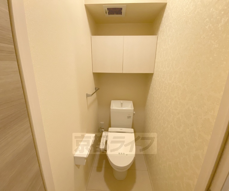 トイレ　洗浄機能付きトイレです。