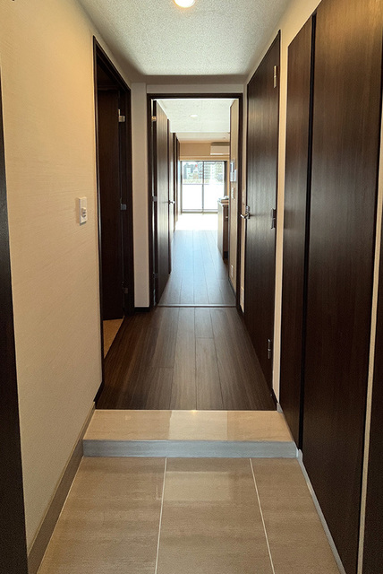 玄関　※写真は同タイプ住戸です。