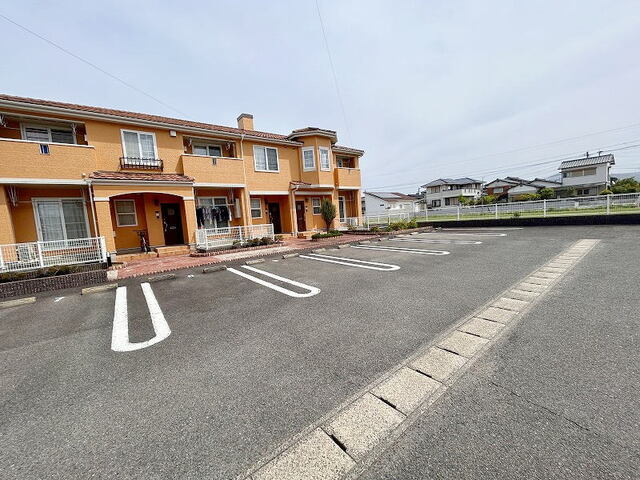 駐車場　平面駐車場