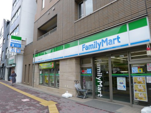 コンビニ　ファミリーマート 本駒込六丁目店（コンビニ）まで87m