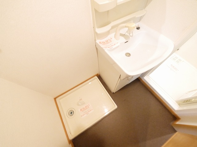 洗面設備　脱衣スペースもあります