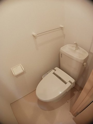 トイレ　コンパクトで使いやすいトイレです