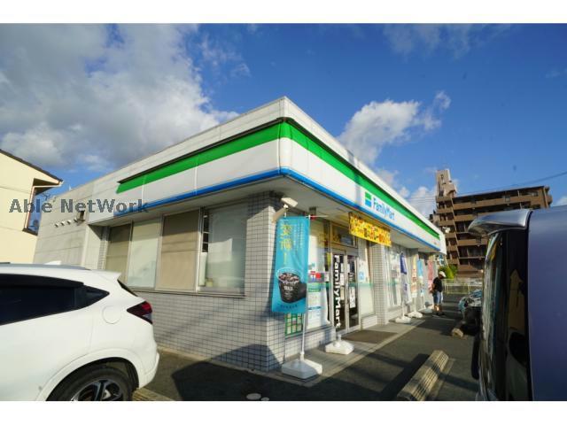 コンビニ　ファミリーマート豊橋吉川店（コンビニ）まで642m