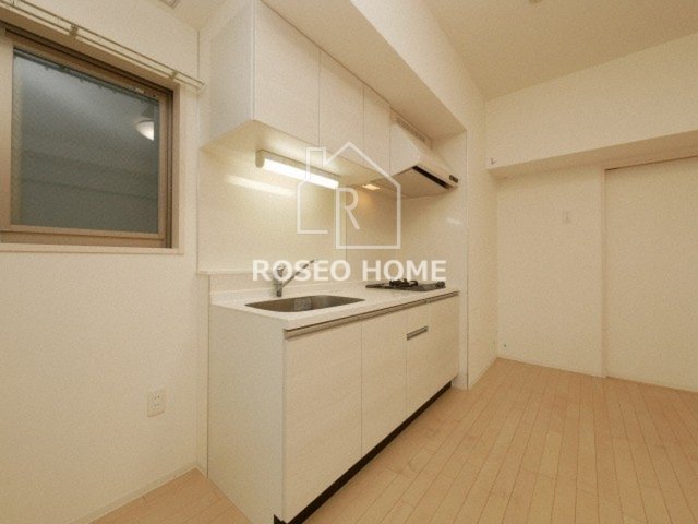 キッチン　同マンション別部屋：参考写真