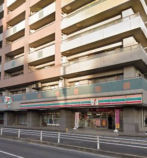 コンビニ　セブンイレブン（コンビニ）まで418m