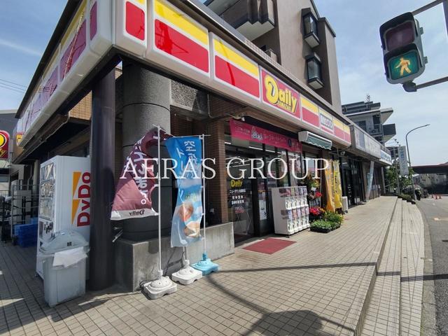 コンビニ　デイリーヤマザキ ニュータウン加賀原店（コンビニ）まで361m