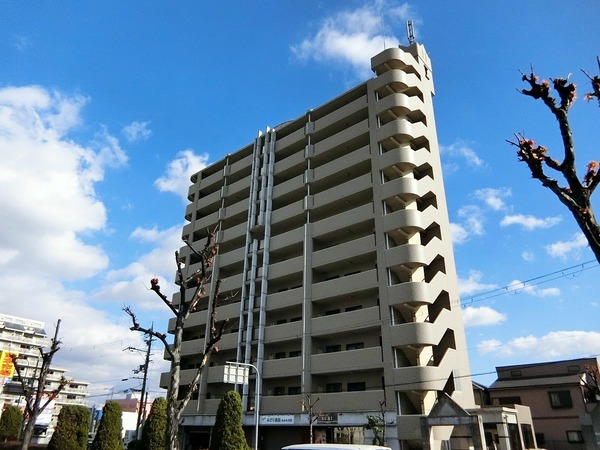 建物外観　鉄筋コンクリートマンション！