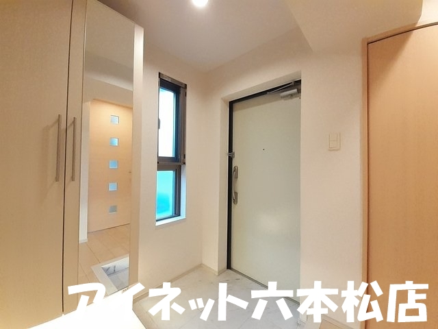 玄関　玄関はこんな感じです。