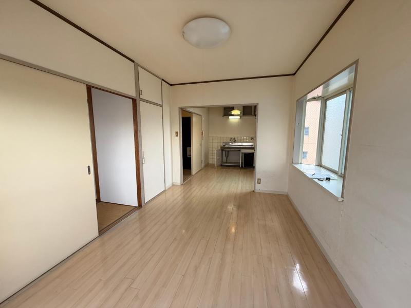 デイルーチェ鶴町の居間写真