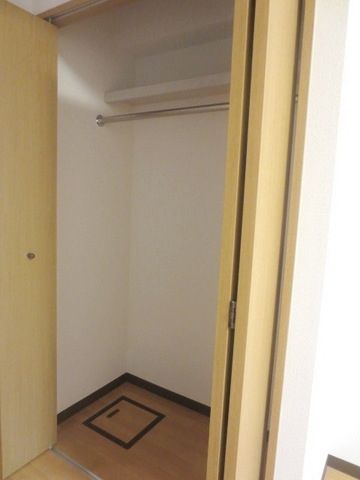 収納　★奥行きの有るクローゼット収納です★