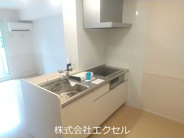 キッチン　同建物の別部屋の写真