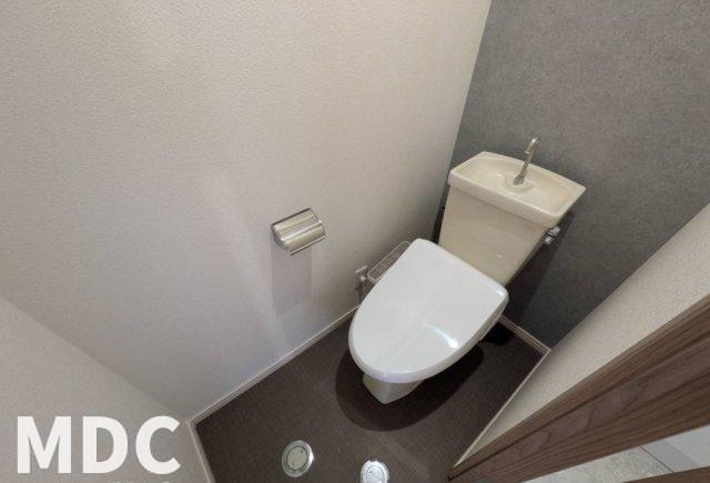 ＪＲ高徳線 吉成駅 徒歩49分 3階建 築42年のトイレ写真