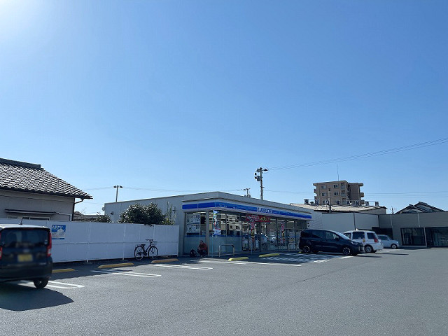 コンビニ　ローソン 大分片島中央店（コンビニ）まで650m