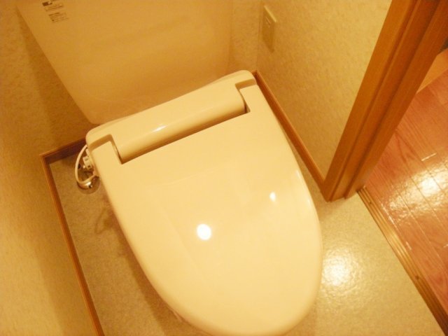 トイレ　※別室参考写真です。