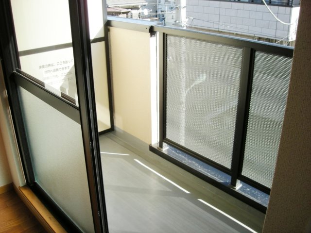 バルコニー　※別室参考写真です。