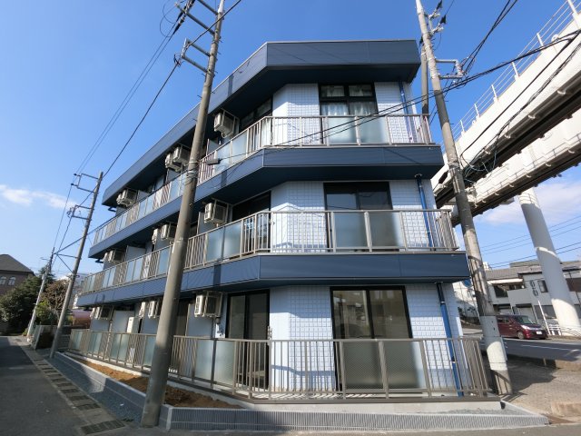 ＪＲ総武線 稲毛駅 バス乗車時間：9分 最寄りバス停で下車 徒歩2分 築10年