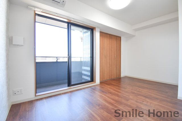 居室・リビング　エアコン付きのお部屋です