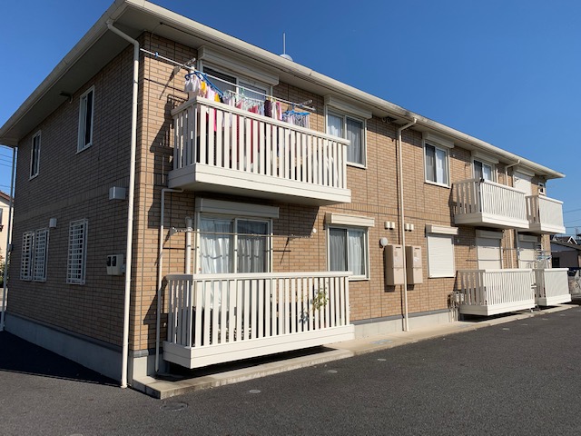 建物外観　インターネット無料　南向きで日当たり良好