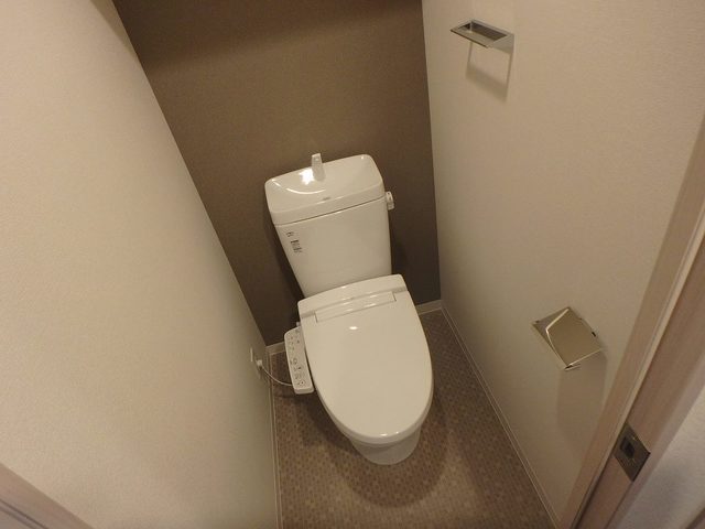 プレサンス塚本グランゲートのトイレ写真