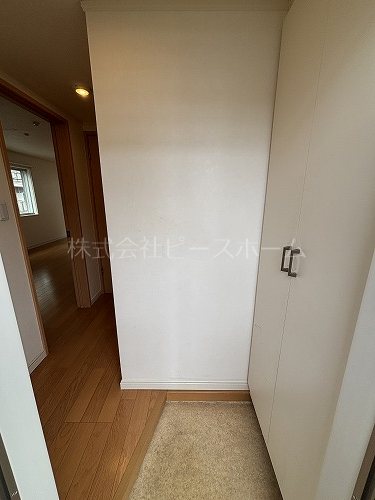 玄関　※別号室参考写真