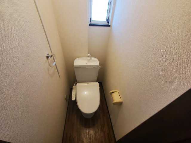 トイレ　落ち着いたトイレです