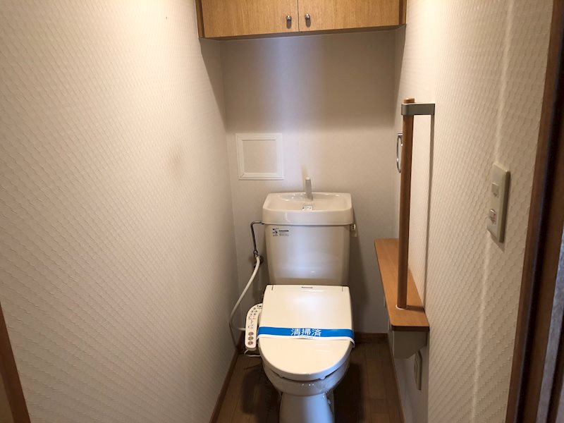トイレ　別部屋参照