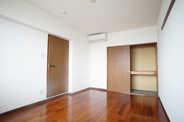 居室・リビング　※別のお部屋の写真です