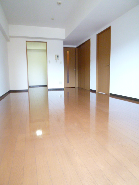 居室・リビング　402号内観写真